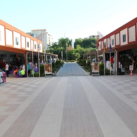 West Park Ξενοδοχείο 4*